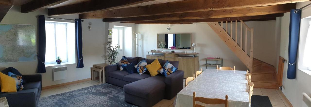 Charming Traditional 2-Bed Cottage Near Plémet Esterno foto