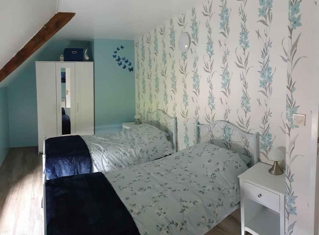 Charming Traditional 2-Bed Cottage Near Plémet Esterno foto